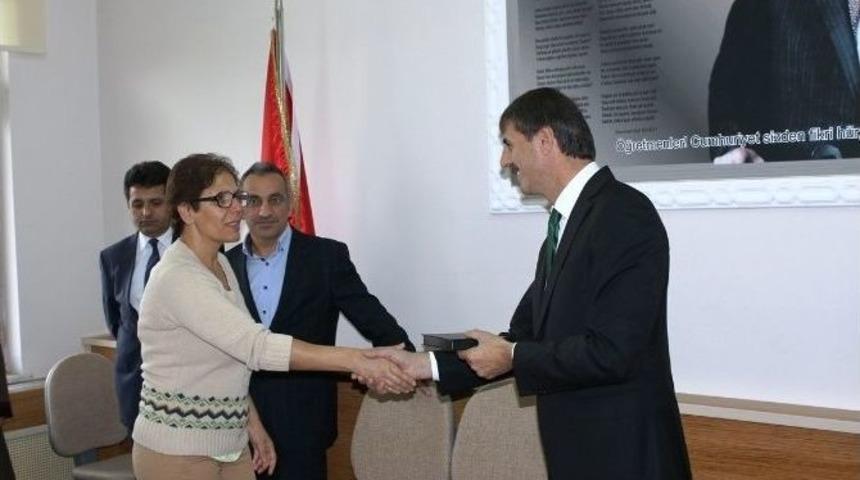 Başkan Yusuf Alemdar &Ouml;ğretmenler G&uuml;n&uuml;n&uuml; Kutladı