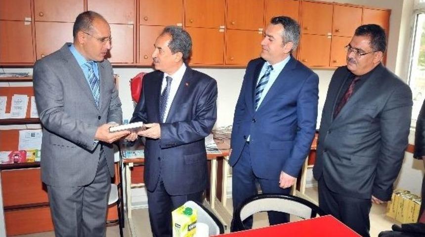 Başkan Akkaya&rsquo;dan &Ouml;ğretmenlere Hediye