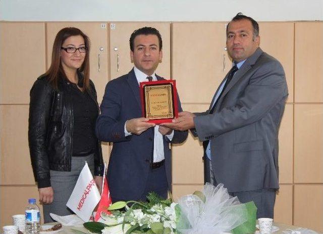 Medicalpark Hastanesi &Ouml;ğretmenleri Unutmadı 1