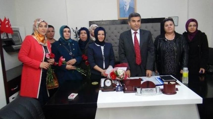 Ak Parti Kızıltepe Kadın Kolları Başkanlığı&rsquo;ndan Gen&ccedil;&rsquo;e Ziyaret