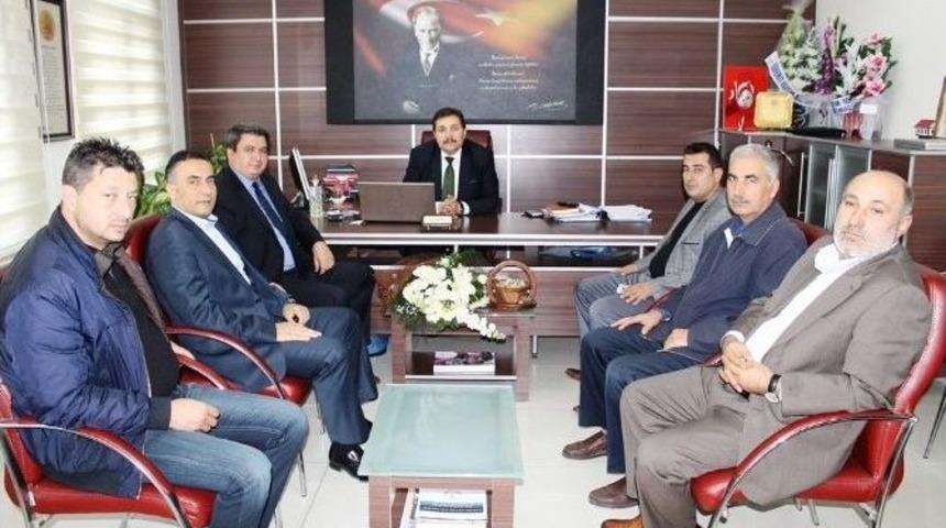 Ak Parti&rsquo;den &Ouml;ğretmenler G&uuml;n&uuml; Ziyareti