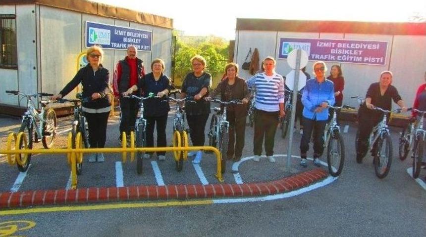 İzmit Belediyesi&rsquo;nden &Ouml;ğretmenler İ&ccedil;in Bisiklet Turu