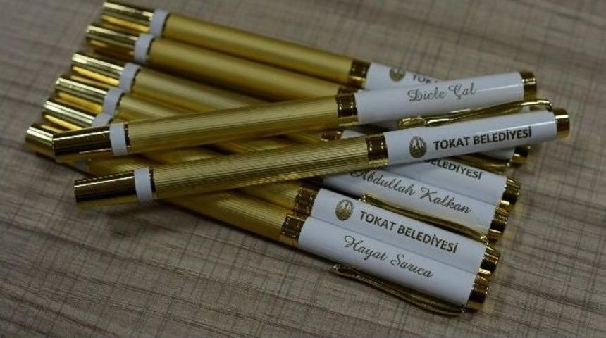 Başkan Eroğlu&rsquo;dan 2 Bin 150 &Ouml;ğretmene &rsquo;kalem&rsquo; Hediyesi