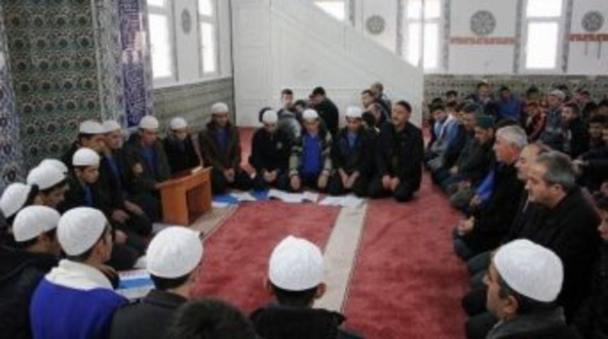 Anadolu İmam Hatip Lisesi &Ouml;ğrencileri &Ouml;ğretmenler İ&ccedil;in Mevl&uuml;t Okuttu