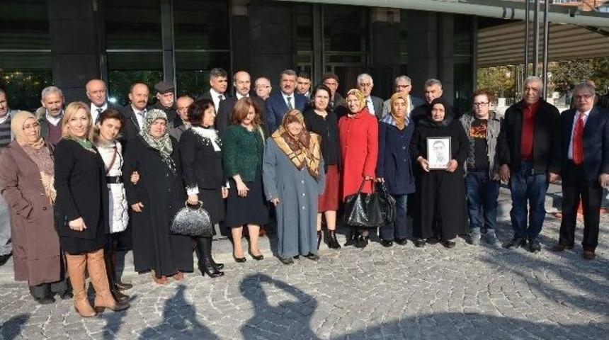 Başkan Selahattin G&uuml;rkan, Şehit &Ouml;ğretmenlerin Aileleri İle Bir Araya Geldi