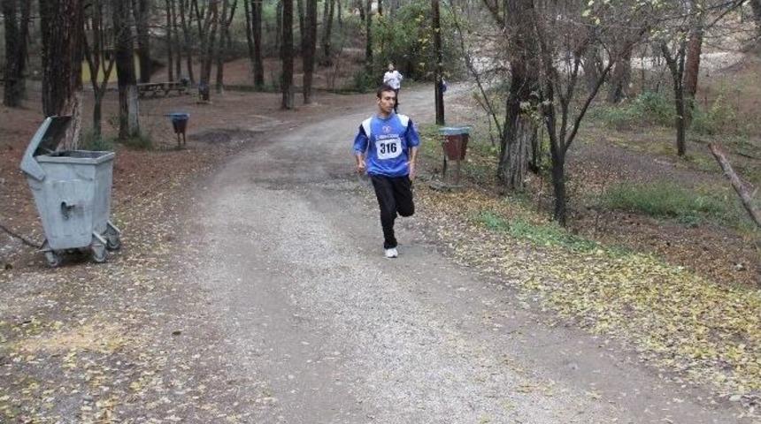 &Ouml;ğretmen Ve &Ouml;ğrenciler Yarıştılar