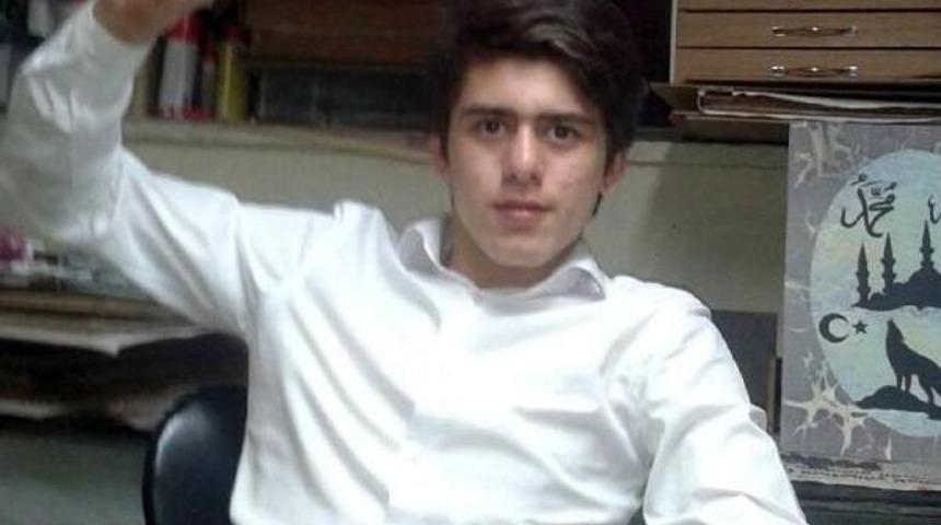 KAZADA &Ouml;LEN LİSELİ G&Ouml;ZYAŞLARIYLA TOPRAĞA VERİLDİ