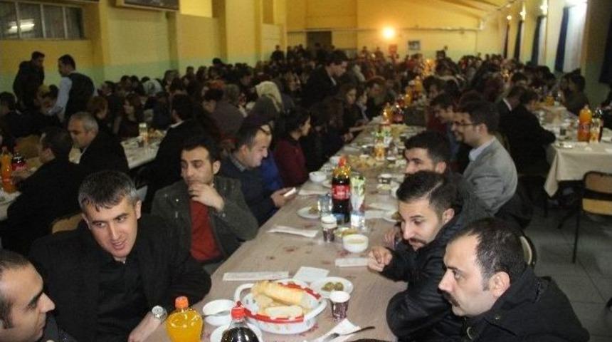 Valilik&rsquo;ten &Ouml;ğretmenlere Akşam Yemeği