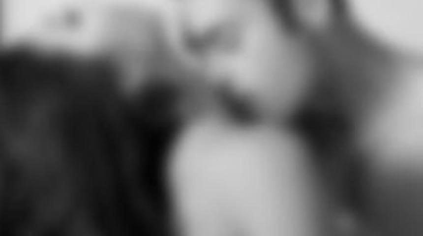 Aşk ısırığı felç etti!