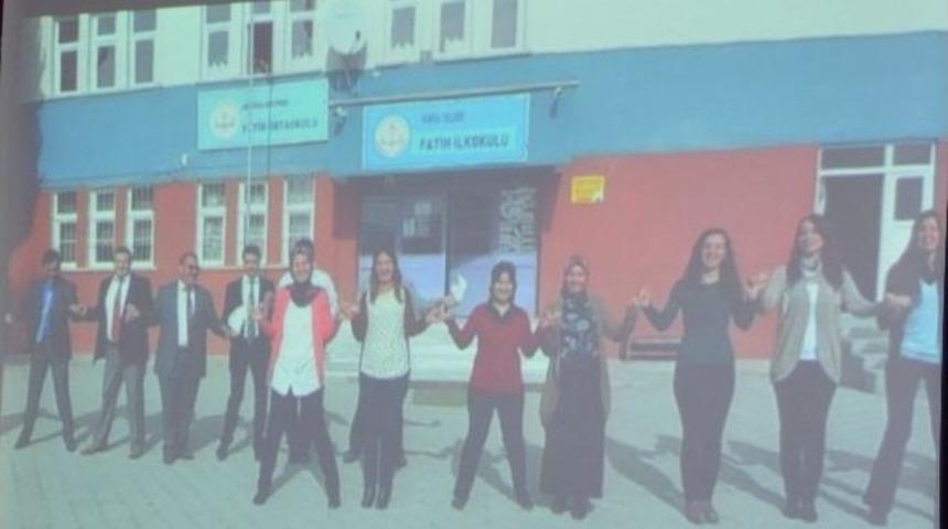 Selendi De &Ouml;ğretmen Ve &Ouml;ğrenciler Klip &Ccedil;ekti