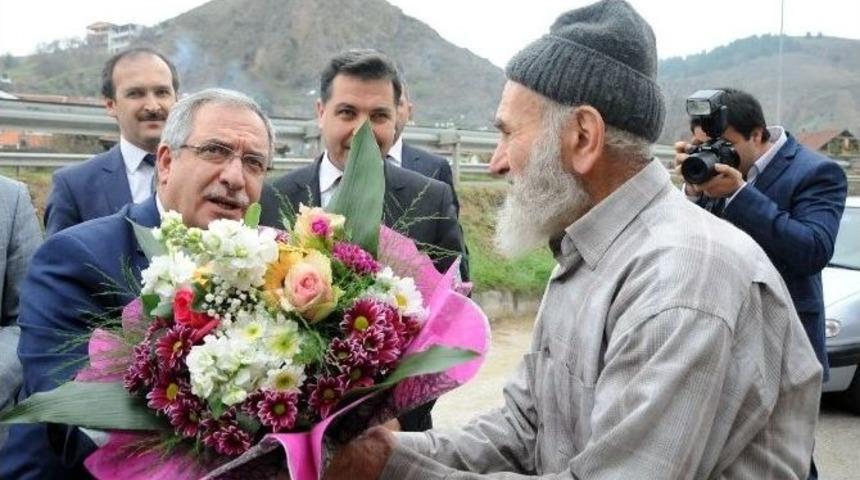 Vali Nayır&rsquo;ın &Ouml;ğretmen G&uuml;n&uuml; Ziyaretleri
