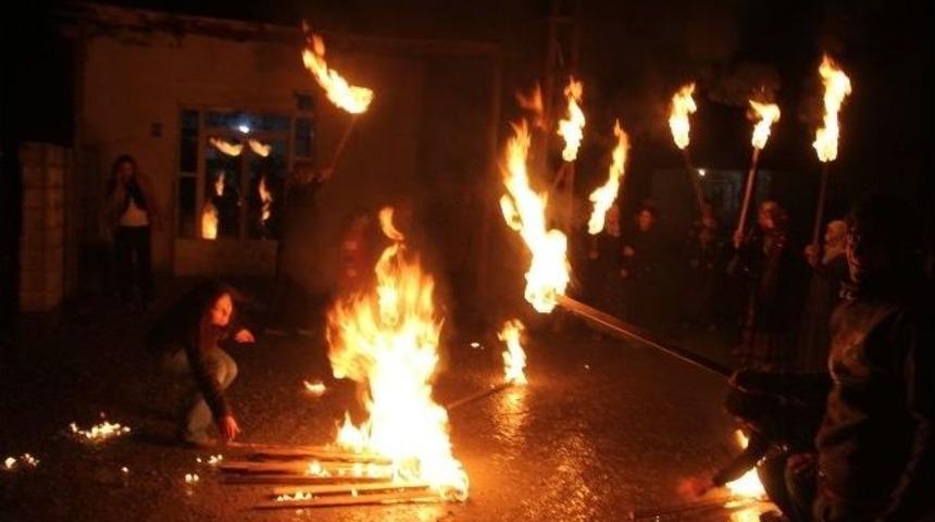 Protestocular Az Daha Yanıyordu