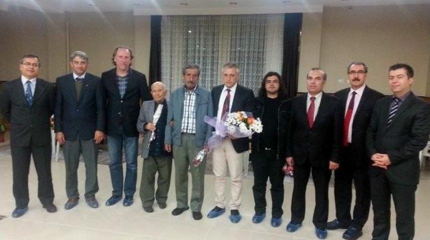 Aydın T&uuml;rkav, Huzurevinde Kalan &Ouml;ğretmenleri Unutmadı