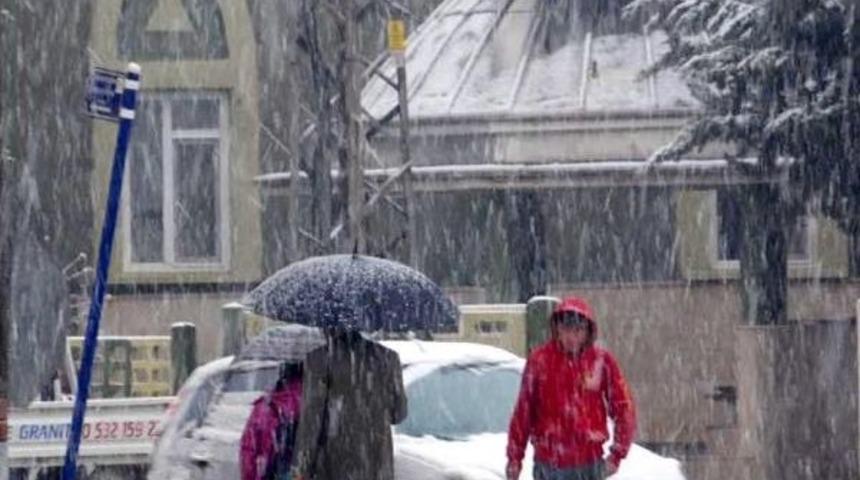 ISPARTA VE ANTALYA'NIN Y&Uuml;KSEK KESİMLERİNDE KAR ETKİSİ