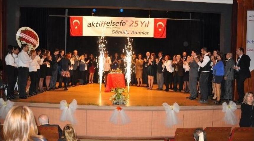 Aktif Felsefe Ege B&ouml;lge Şubeleri 25. Yılını Coşkuyla Kutladı