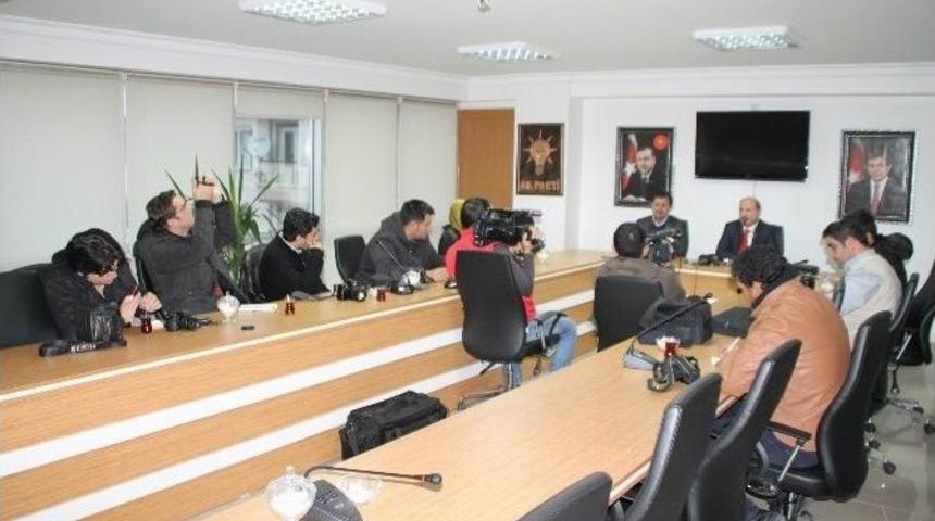 Ak Parti Afyonkarahisar İl&ccedil;e Teşkilatında Devam Eden Kongre S&uuml;reci