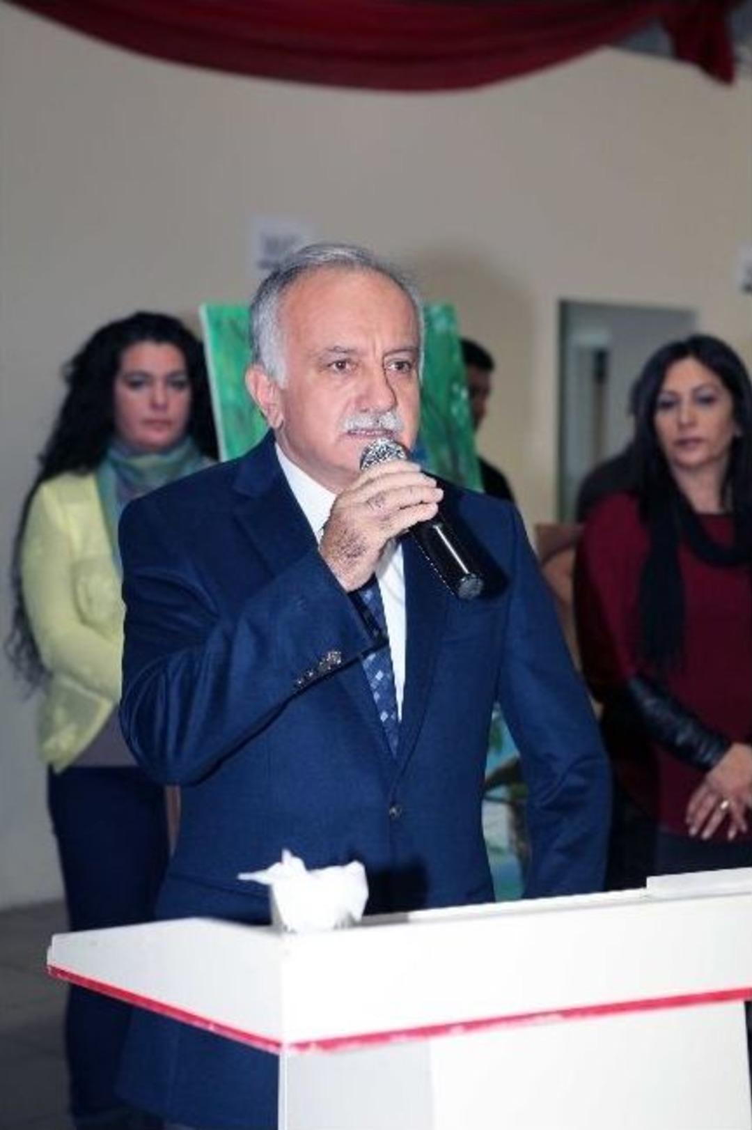 Başkanı Karabağ&rsquo;dan Kadınlara Atat&uuml;rk&rsquo;l&uuml; Mesaj