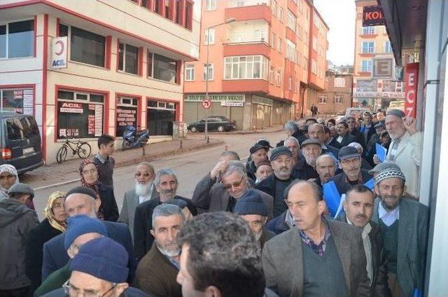 Çks Başvuruları İçin Uzun Kuyruklar Oluştu 2