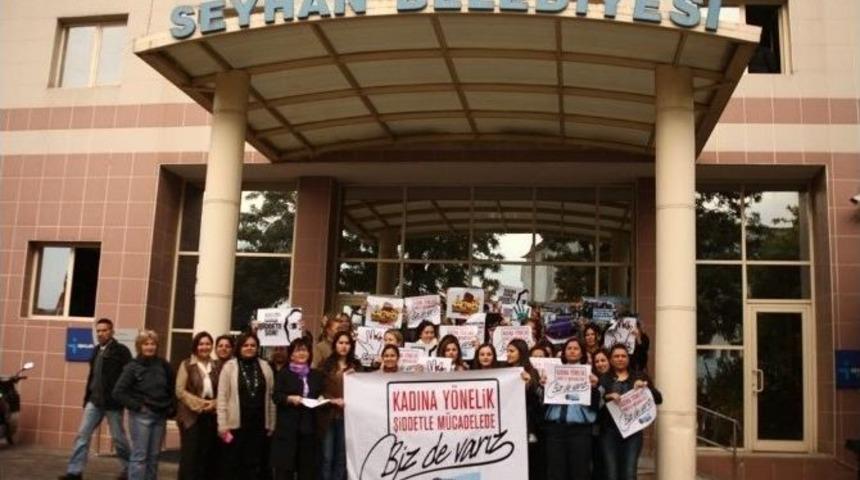 Seyhan Belediyesi&rsquo;nin Kadın &Ccedil;alışanlarından Şiddet Protestosu