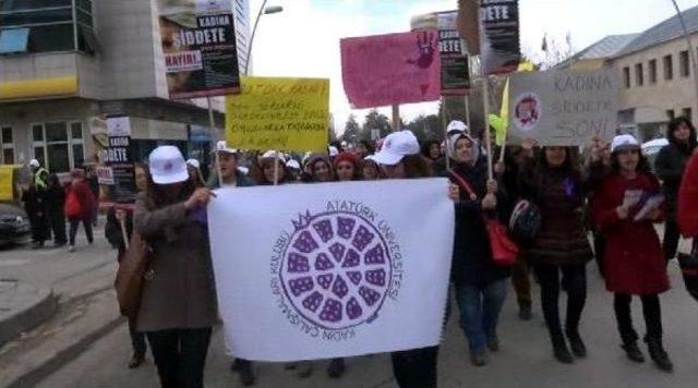 ERZURUM DA KADINA YÖNELİK ŞİDDETE HAYIR İÇİN YÜRÜDÜLER 3