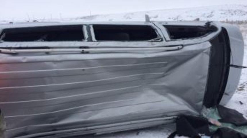 Pasinler Karayolunda Kaza: 9 Yaralı