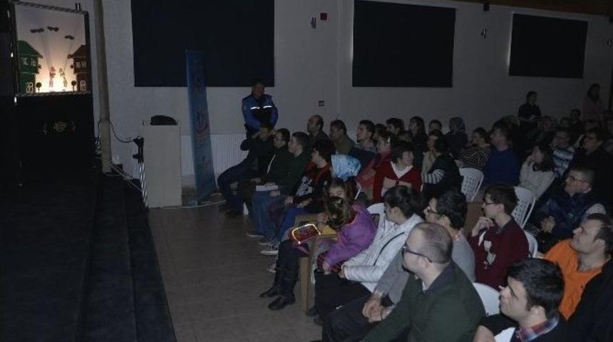 Hacivat Ve Karag&ouml;z Oyunu Eşliğinde Trafik Eğitimi