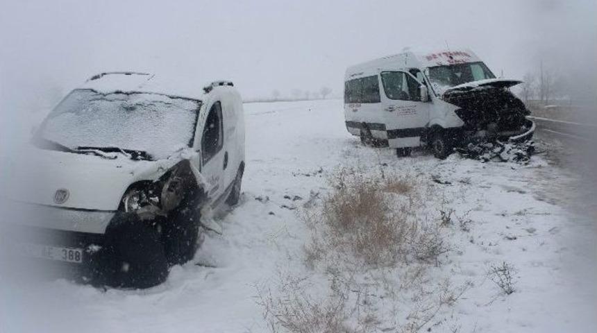 Beyşehir&rsquo;de Eğitime Kar Tatili