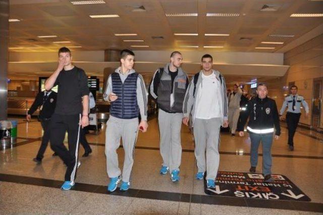 SIRP PARTİZAN TAKIMI &Ccedil;İ&Ccedil;EKLERLE KARŞILANDI 2