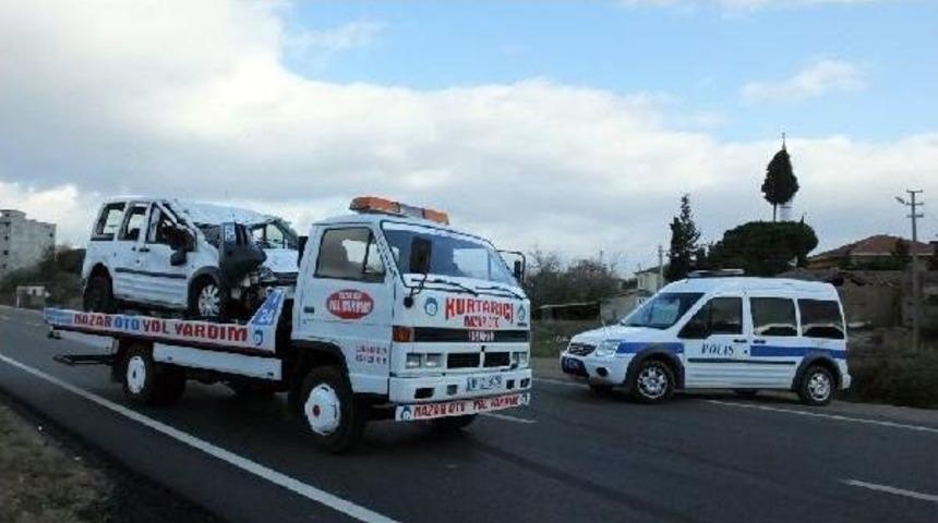 GÖMEÇ'TE KAZA: 1 ÖLÜ, 4 YARALI