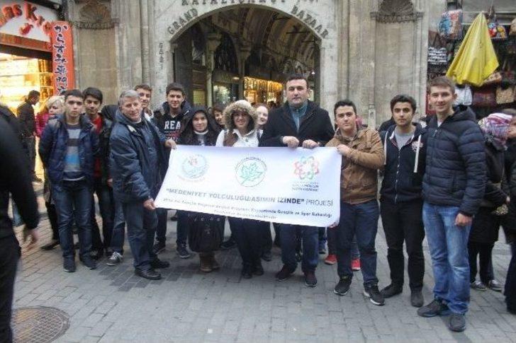 Öğrenciler İstanbul’un Tarihi Yerlerini Gezdi G3