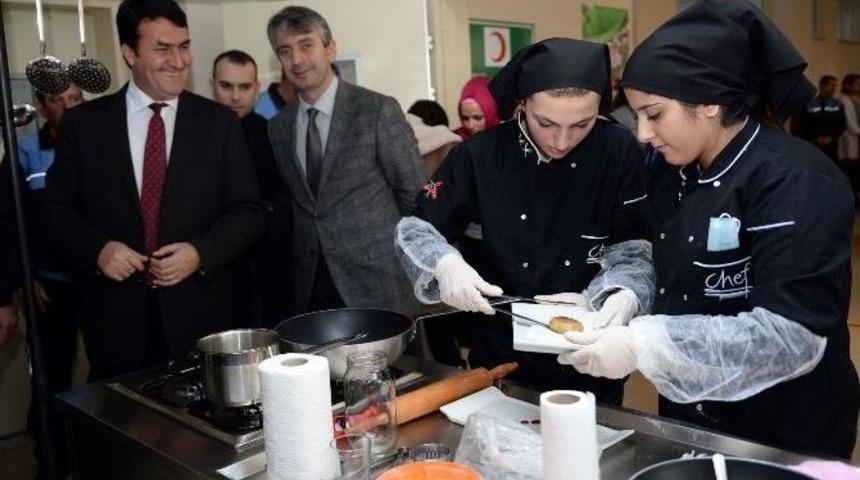 Tatlılar Temiz Bir &Ccedil;evre İ&ccedil;in Yapıldı