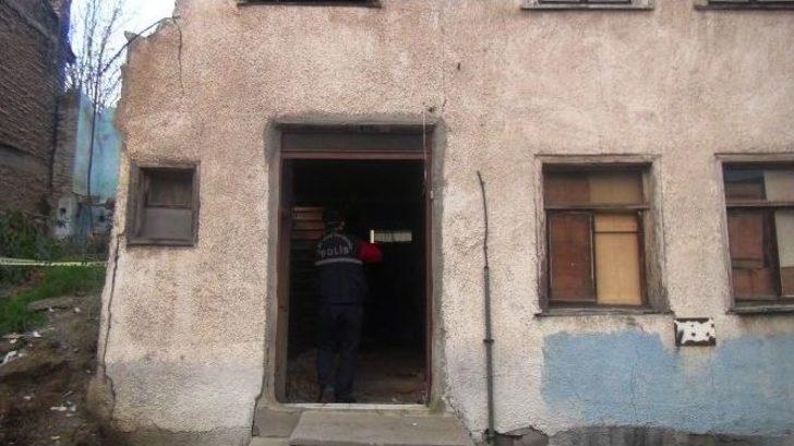 Metruk Binada Ceset Bulundu G1