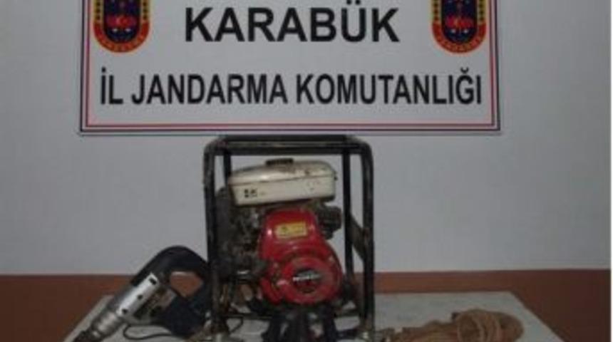 Jandarma Definecilere G&ouml;z A&ccedil;tırmıyor