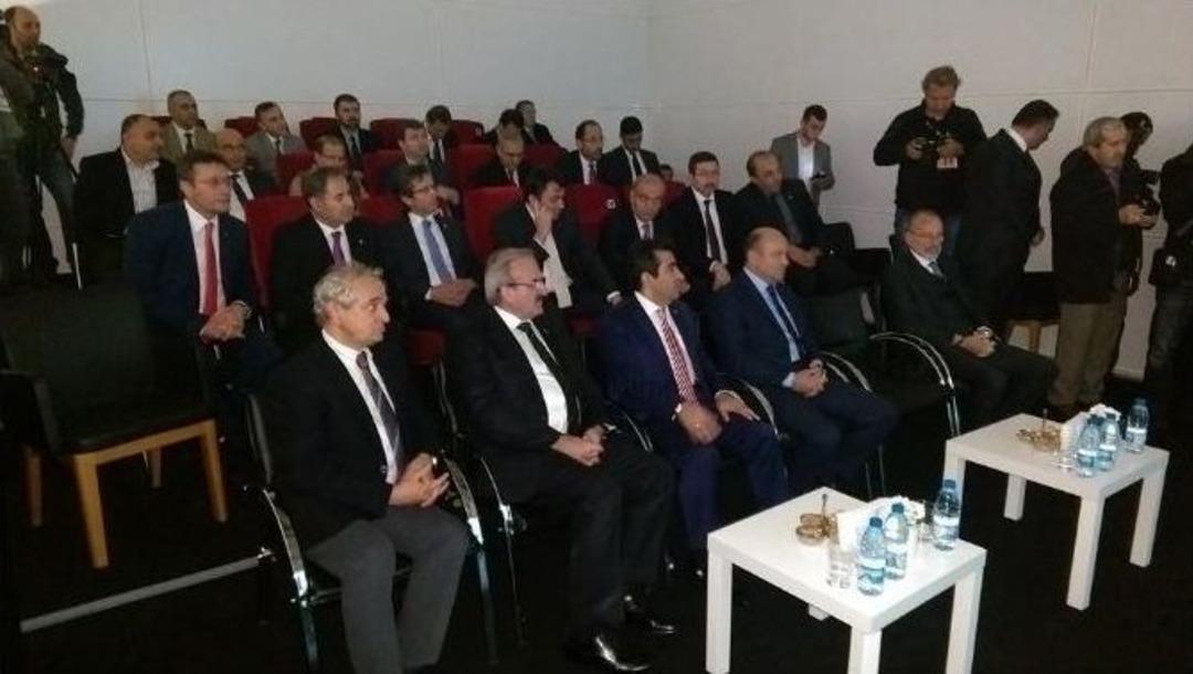 Bakan Işık Hexagon Studıo&rsquo;yu Ziyaret Etti