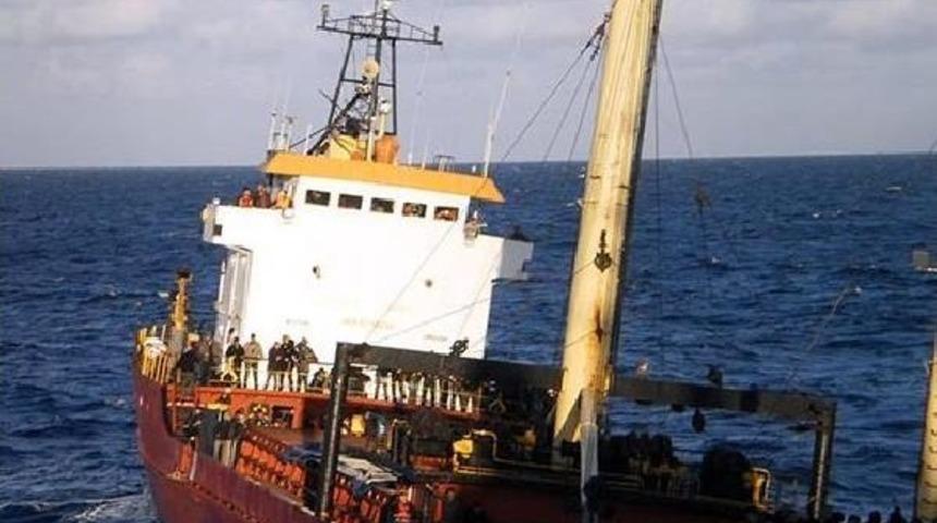 AKDENİZ'DE 700 KA&Ccedil;AK İLE T&Uuml;RK GEMİSİ S&Uuml;R&Uuml;KLENİYOR İDDİASI (4)