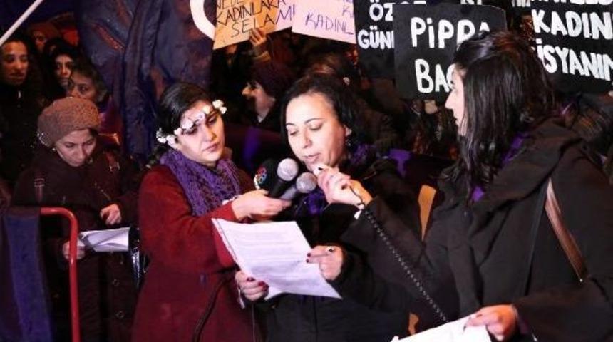 BEYOĞLU'NDA KADIN EYLEMİ