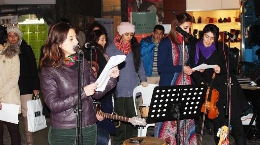 Kadına Şiddete M&uuml;zikli Protesto