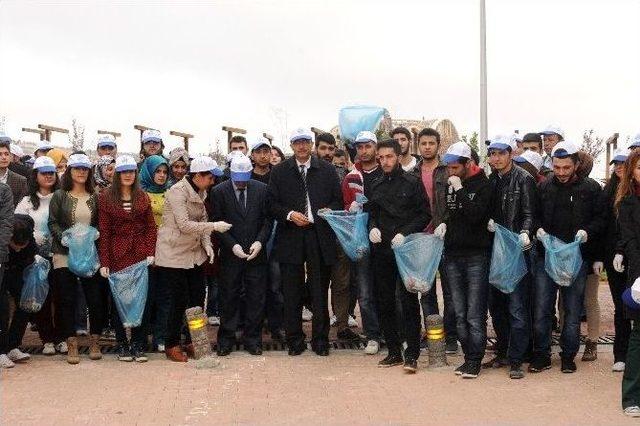 &Uuml;niversitenin Temizlik G&ouml;n&uuml;ll&uuml;leri 2