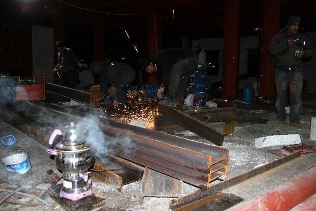 Soğuk Havada Gece Mesaisi 1