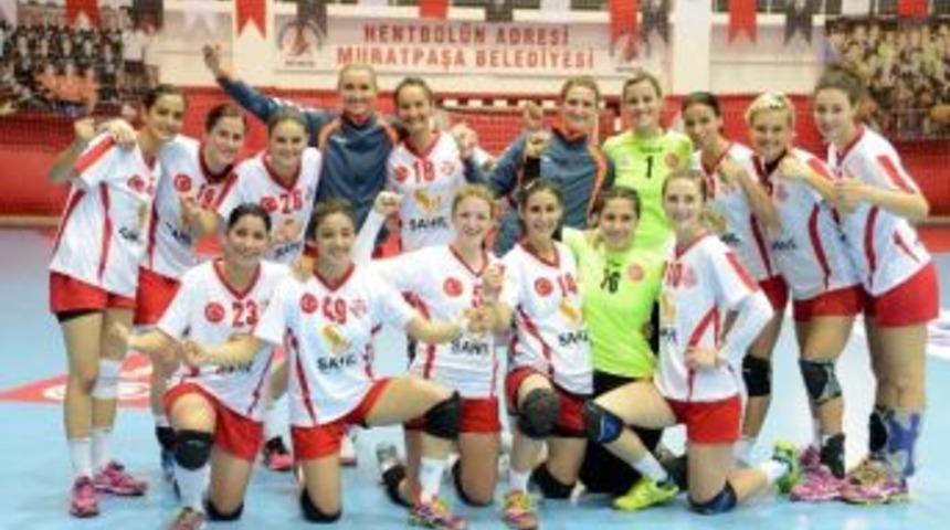 Paşa&rsquo;nın Meleklerine İspanyol Rakip