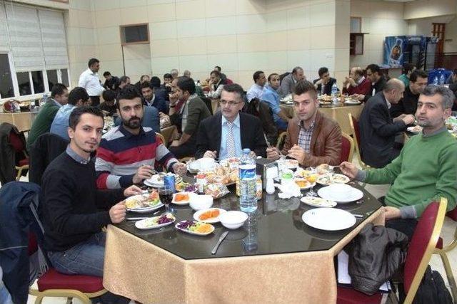 Yy&uuml;&rsquo;de Okuyan Yabancı Uyruklu &Ouml;ğrenciler Gecede Buluştu 1