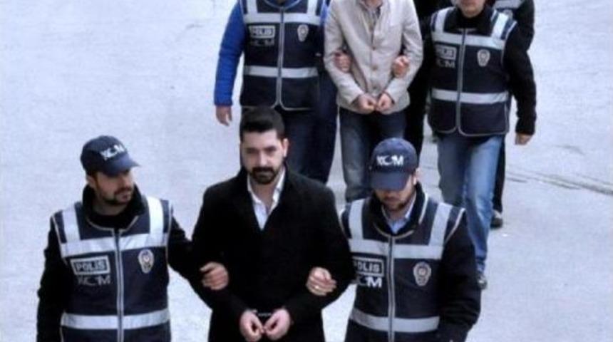 8 TABANCA VE POMPALI T&Uuml;FEKLE YAKALANAN Ş&Uuml;PHELİLER ADLİYEDE