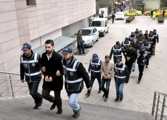 8 TABANCA VE POMPALI TÜFEKLE YAKALANAN ŞÜPHELİLER ADLİYEDE 1