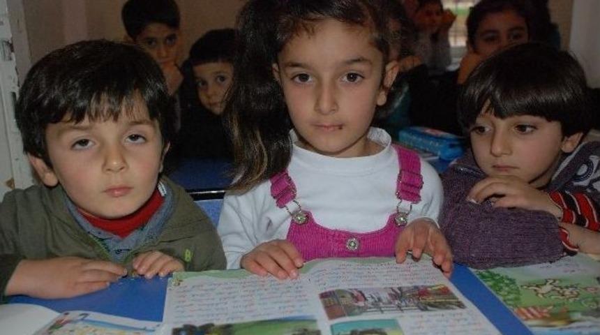 (&ouml;zel Haber) Okullarda İstenen İhtiya&ccedil; Listeleri M&uuml;lteci &Ouml;ğrencileri De Zora Sokuyor