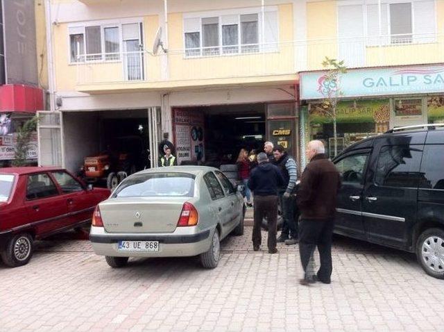 Tavşanlı&rsquo;da Oto Lastik&ccedil;ilerin İşleri Yoğunlaştı 1