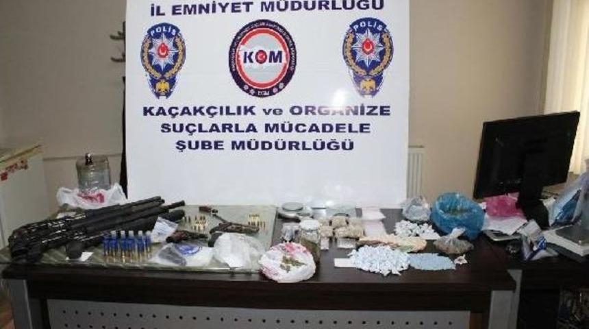 KIRKLARELİ&rsquo;NDE UYUŞTURUCU OPERASYONU: 44 G&Ouml;ZALTI