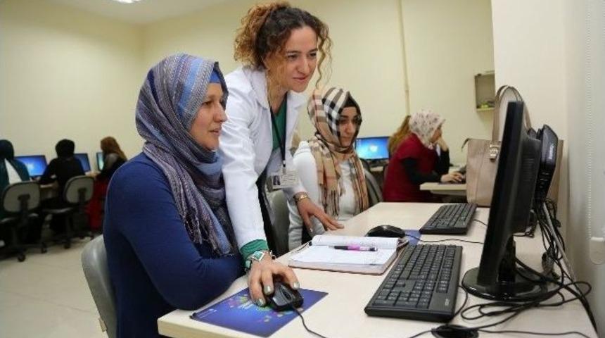 Şehitkamil&rsquo;den Hanımlara Bilgisayar Eğitimi