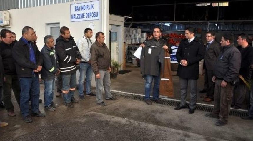 Aliağa Belediyesi İş&ccedil;isine Sahip &Ccedil;ıkıyor