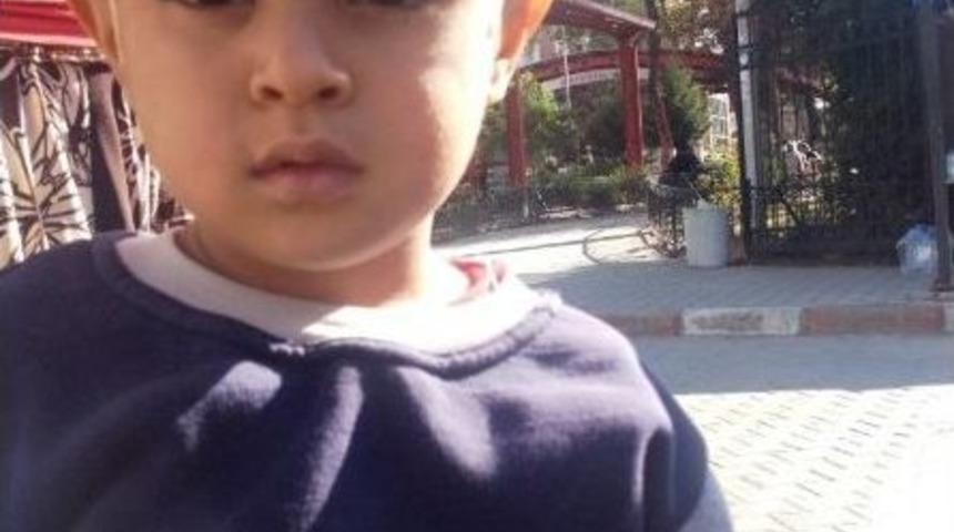 Kafasına Taş D&uuml;şt&uuml; Hayatı Kurtuldu