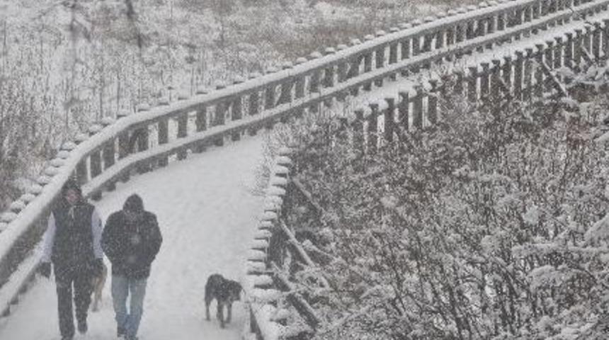 Abant&rsquo;ta Kar Yağışı